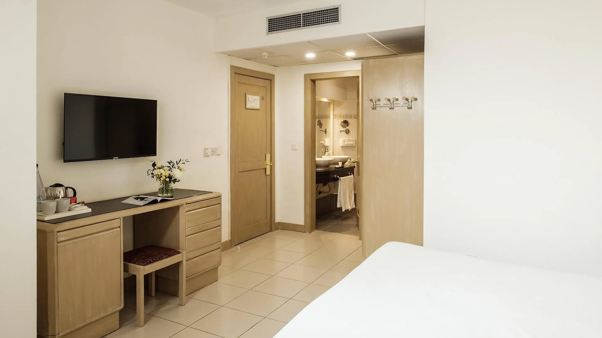 The Diplomat Hotel Sliema 4*,