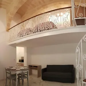 Palazzo Leonardo アパート