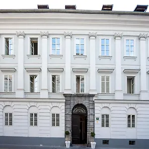 Antiq Palace - Historic Of Europe Отель